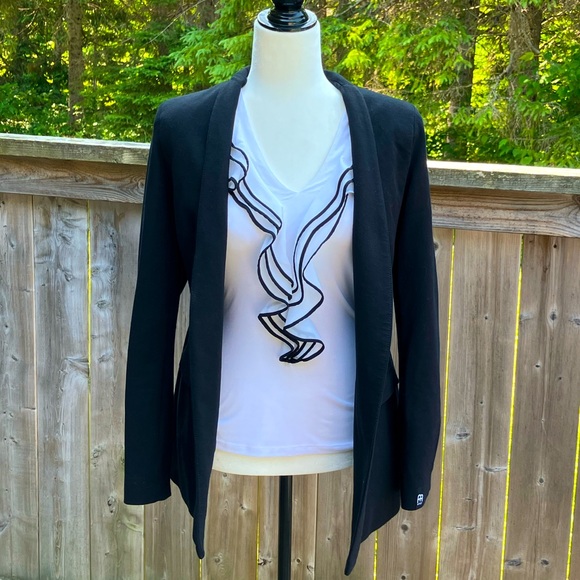 H&M White Ruffled V-Neck Top - Picture 9 of 9